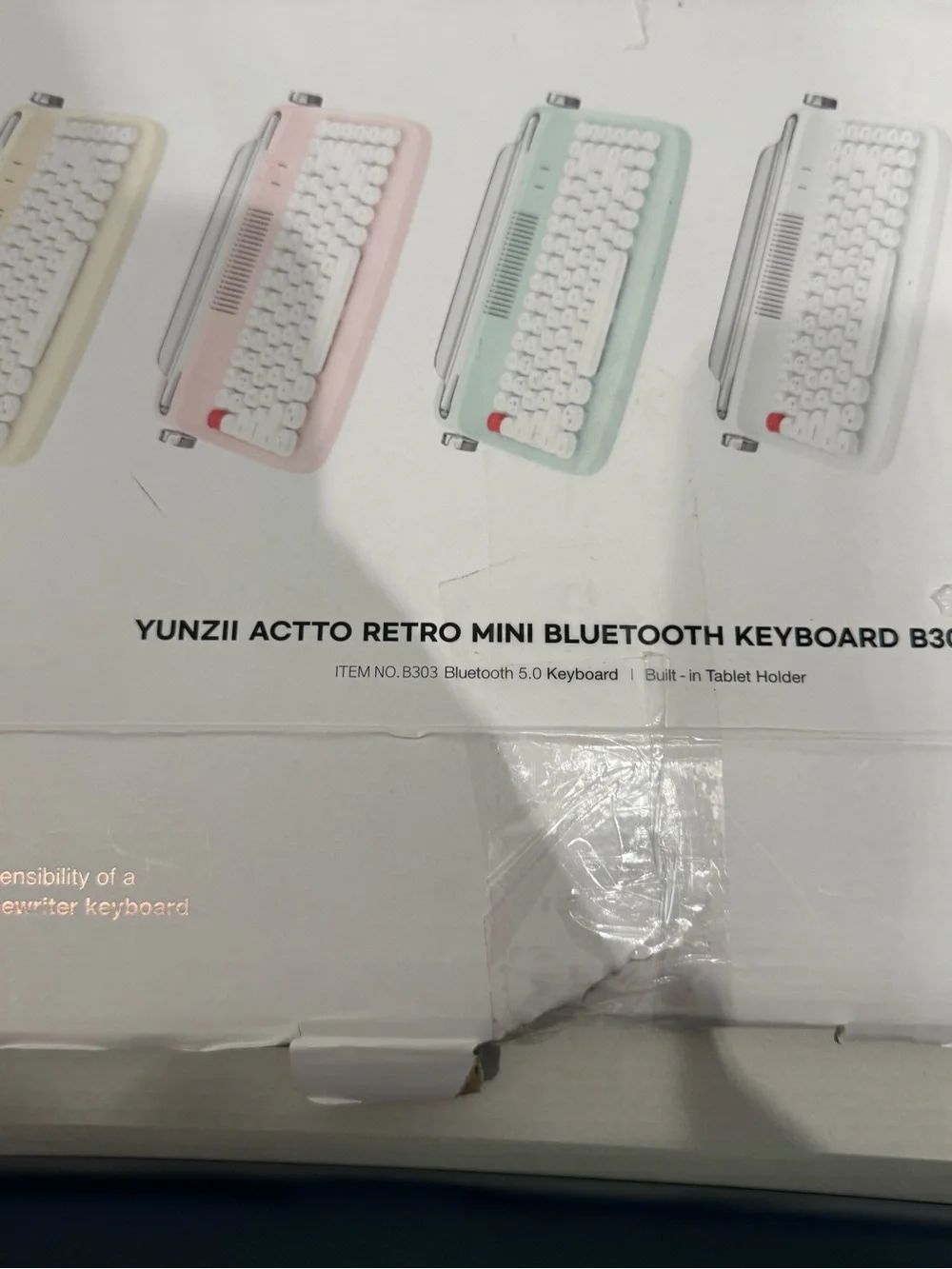 Retro-Style Wireless Keyboard in Navy with White Round Keys